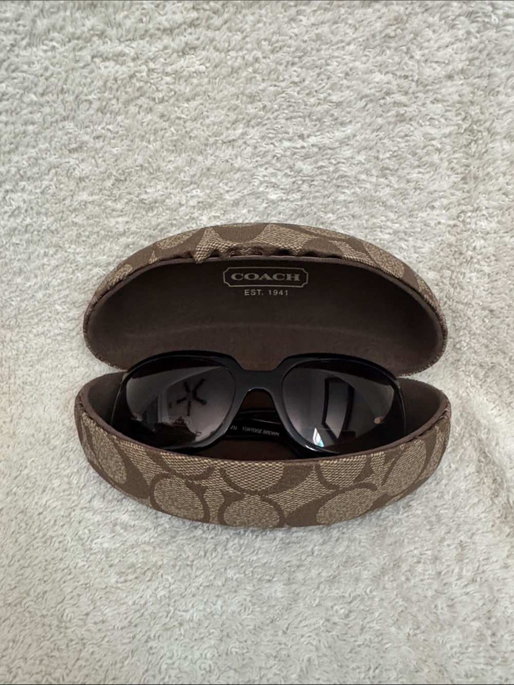 Coach Brown Tortoise Signature Frame Sunglasses with Matching Case Model S425